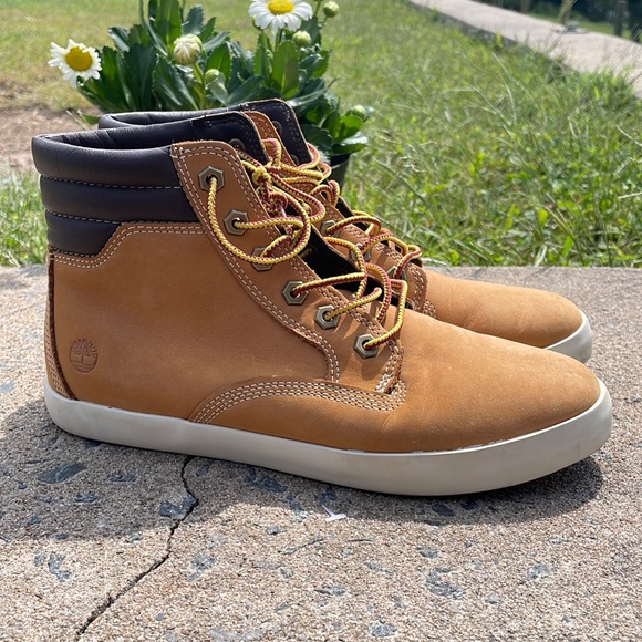 Timberland - Picture 1 of 6